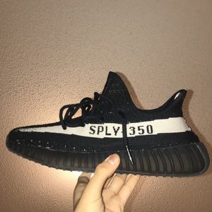 Yeezy V2 “oreo”
